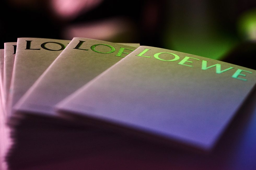 Logo impreso perfumes Loewe